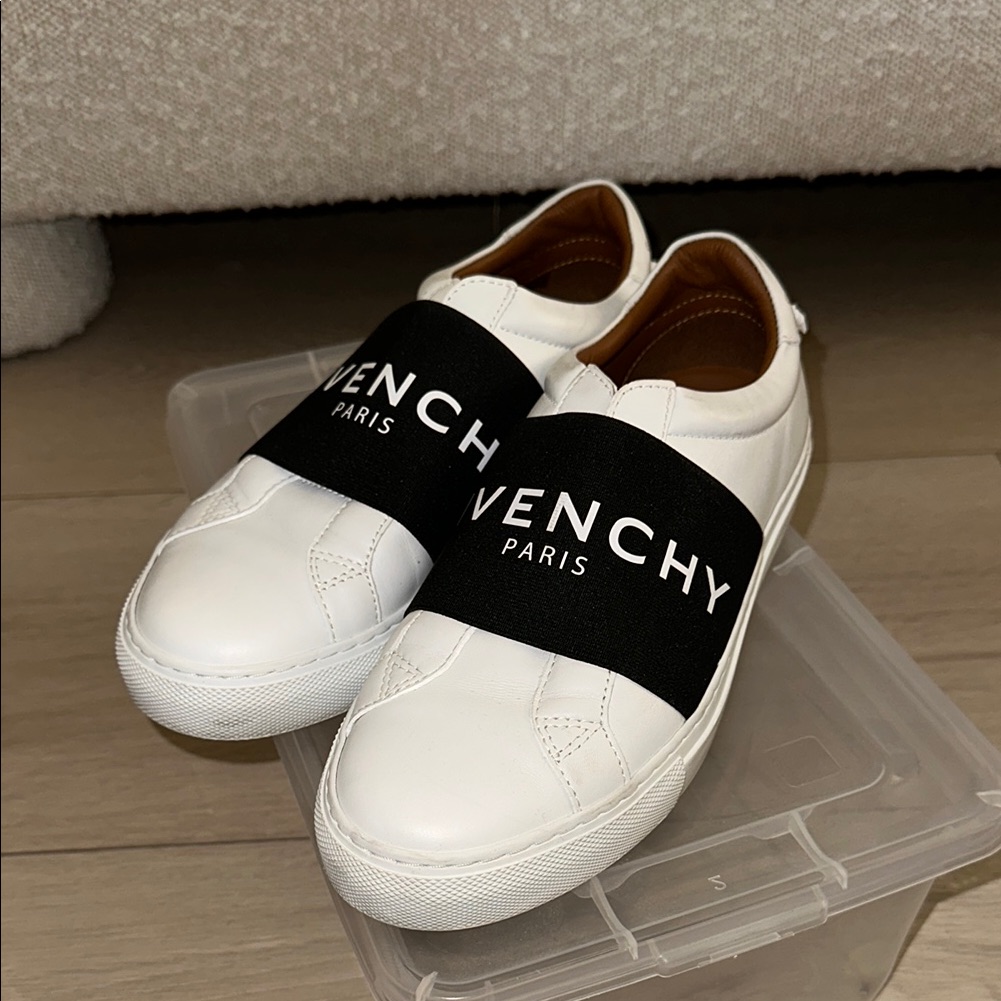 City Sport Sneakers In Leather With Givenchy Strapp